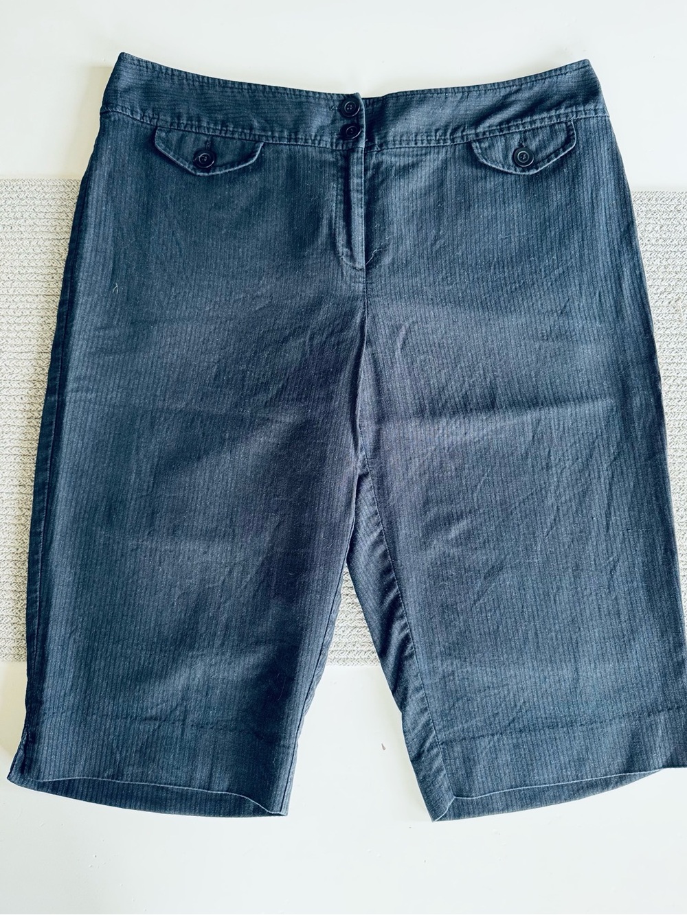 Vintage Y2K Nine & Co. Black Stripe Texture Low Rise Bermuda Shorts Sz 12